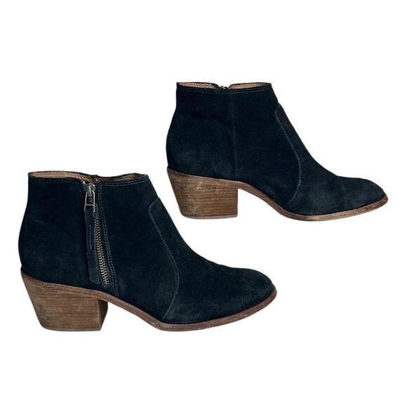 Madewell - “The Janice Boot” Heel Ankle Bootie in Black Suede - Size 10. Black - Picture 3 of 12